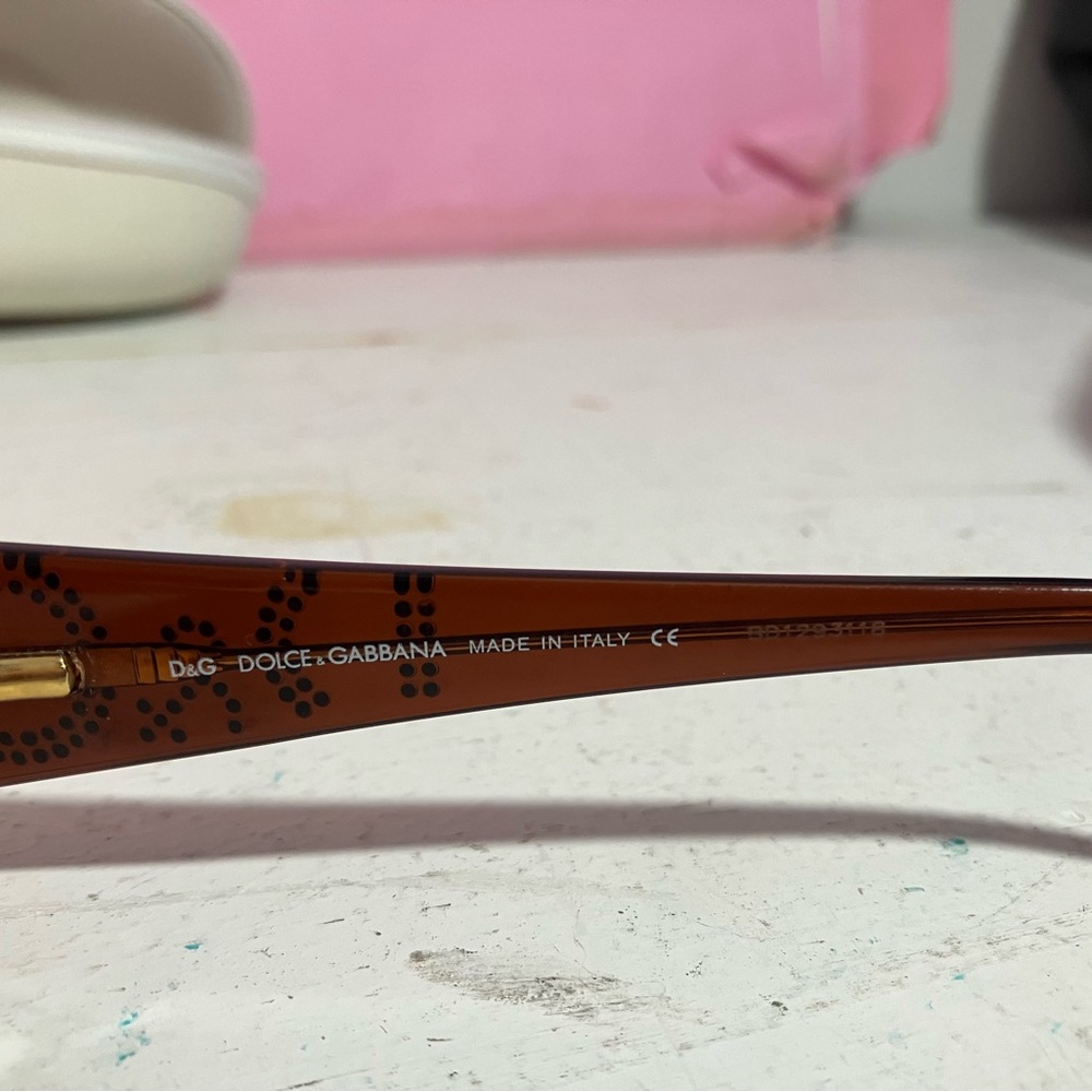 D&G Rectangular Brown Frame Sunglasses with White… - image 5